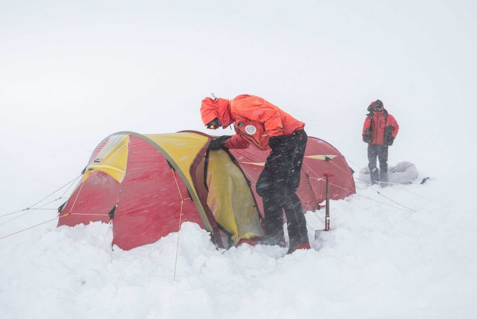 Winterzelten – Dein Leitfaden für unvergessliche Nächte im Schnee - Eddy's Adventure GmbH