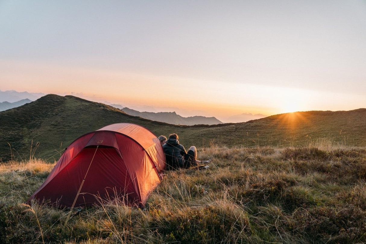 Nordisk Halland 2 LW - ultraleichtes Zwei - Personen - Tunnelzelt für Bikepacking JETZT MIETEN bei Eddy's Adventure